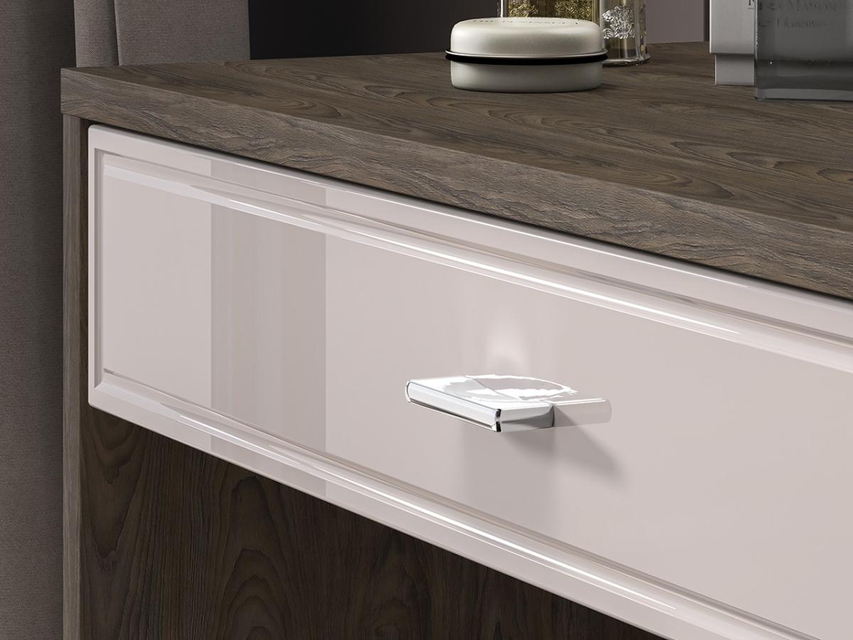 Kosmetinis staliukas AVANTE 07